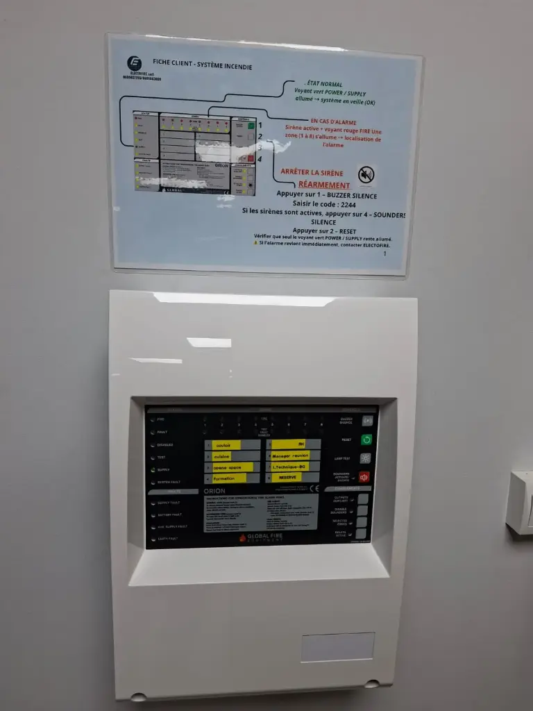   Centrale de détection incendie SSI conventionnelle installée et mise en service
