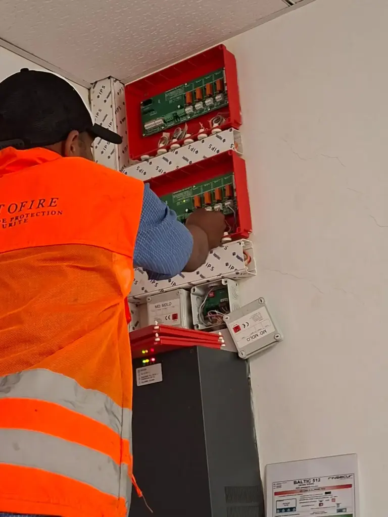 Maintenance des Modules CMSI par un Technicien Qualifié