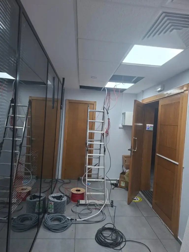 Travaux d'Installation d'un Système de Sécurité Incendie Adressable