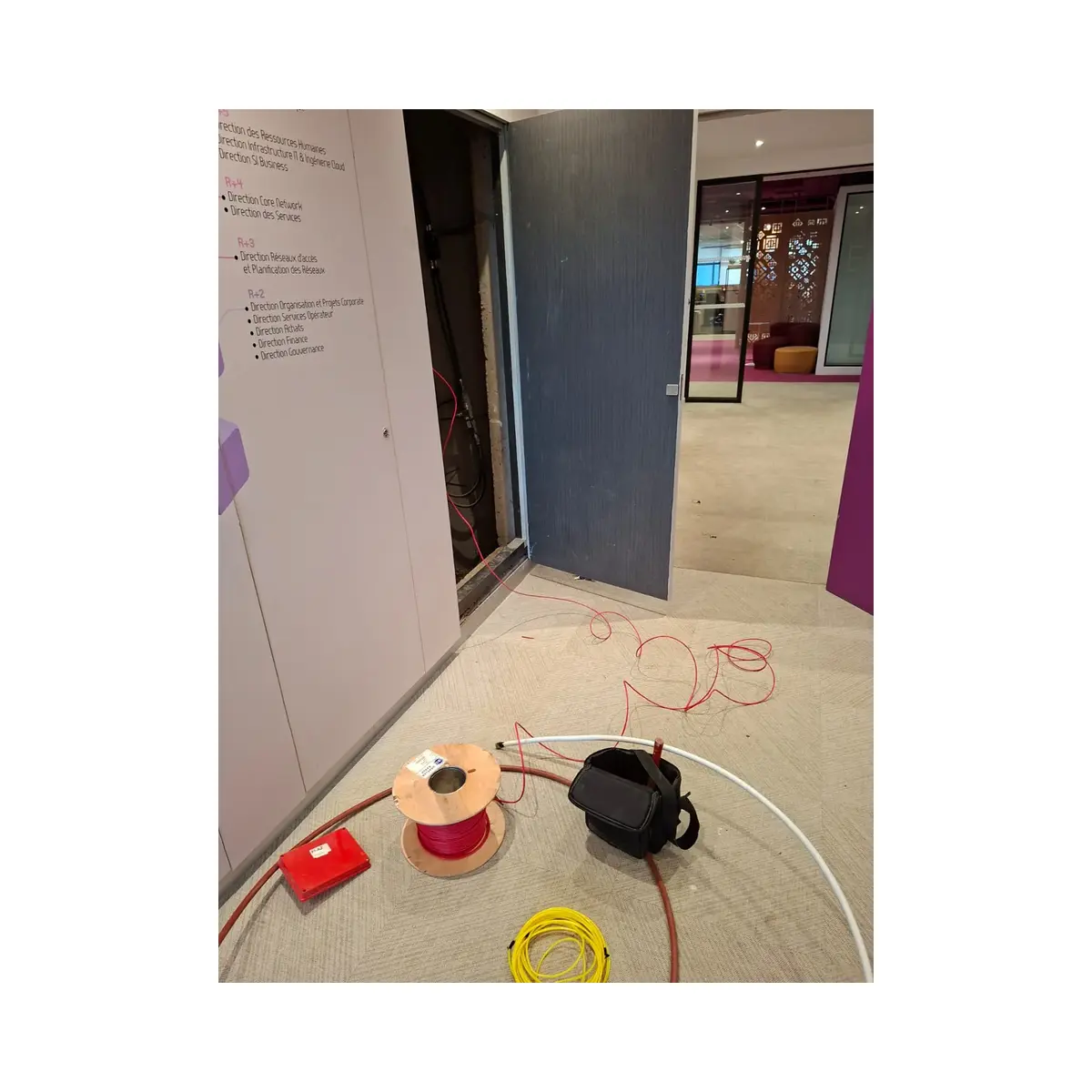 Installation et câblage CR1 et C2 d’un système de détection incendie dans des bureaux à Casablanca – ElectoFire